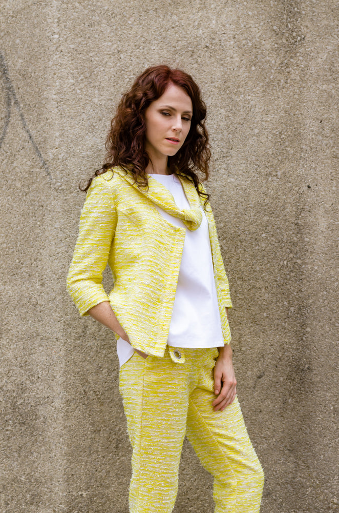 Lightweight Tweed Princess Line 1960's Style Disconnected Collar Jacket