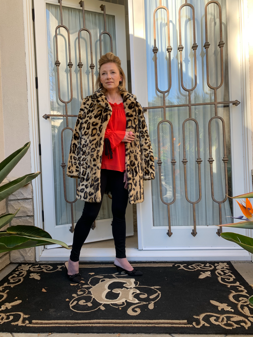 SCARLETT Off-Shoulder Blouse