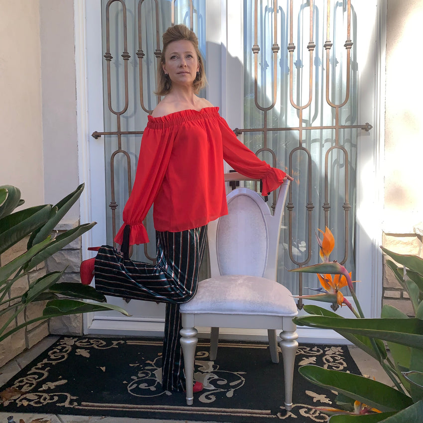 SCARLETT Off-Shoulder Blouse