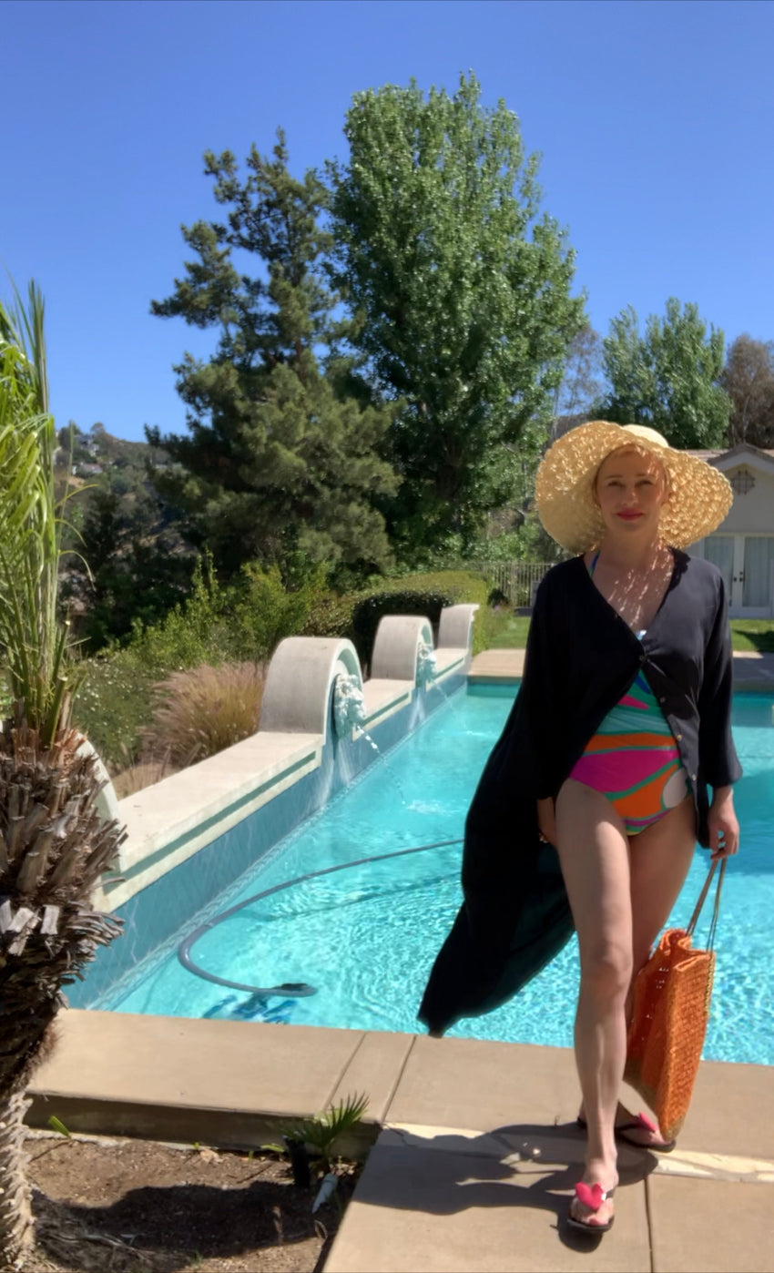 Reading a book at home, lounging by the pool, or going to the beach or farmer's market? This summer our new Kaftan is a must to have! So versatile this piece could be worn buttoned up or open in front, by itself or as a cover up over any outfit. Enjoy your new stunning attire and feel good about supporting a small local business owned by an immigrant, woman and mom. Free delivery and returns are available, as well as one day local delivery! No Sales Tax applies on orders outside the state of California!